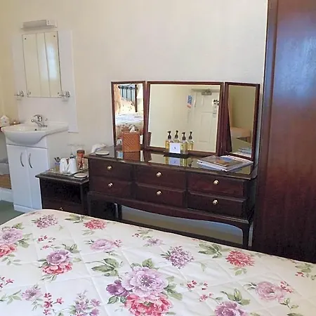 Couette-café The Farthings 4*