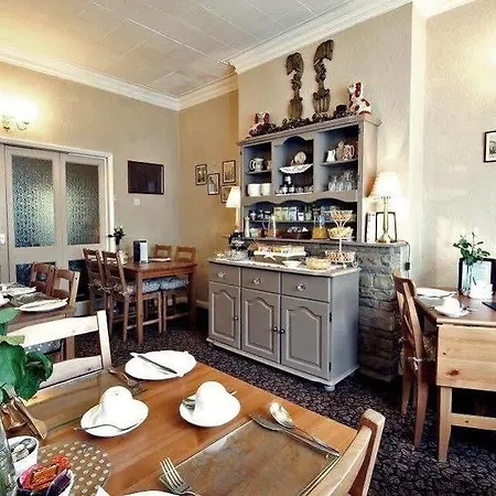The Farthings Bed and Breakfast 4*