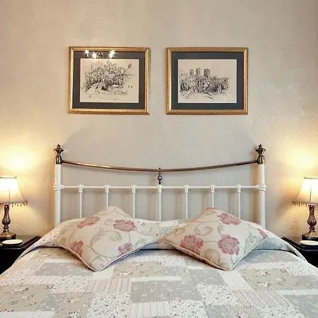 The Farthings Bed & Breakfast