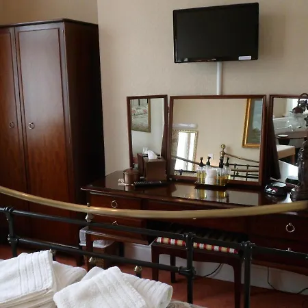 The Farthings Bed & Breakfast